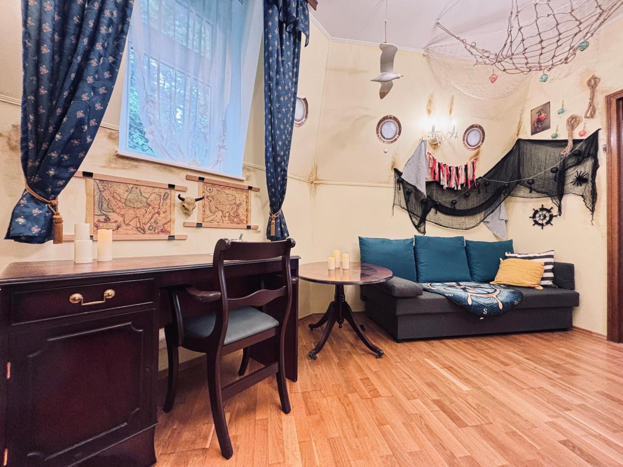 Pirate Family, Theme Room, Free Parking Karlovy Vary Luaran gambar